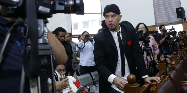 Nikmati Kebebasan, Ahmad Dhani Akan Rampungkan Karya Yang Belum Selesai