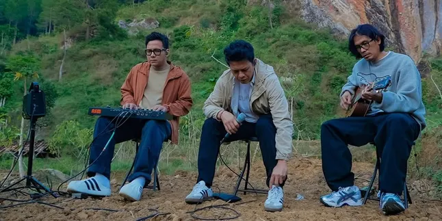 NOAH's Filming of 'Side-B' in the Tourist Area of Ponorogo, Started Early in the Morning