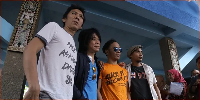 Nongol di Istana, Slank Makan Siang Bareng Jokowi Nongol di Istana, Slank Makan Siang Bareng Jokowi