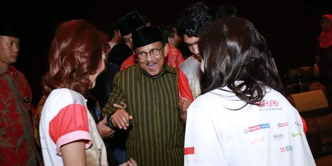 Nonton Bareng Film '3 SRIKANDI', BJ Habibie Langsung Terkesan