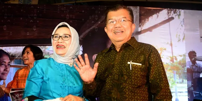 Nonton Bareng Film Tentang Sang Ibu, Apa Komentar Jusuf Kalla? Nonton Bareng Film Tentang Sang Ibu, Apa Komentar Jusuf Kalla?
