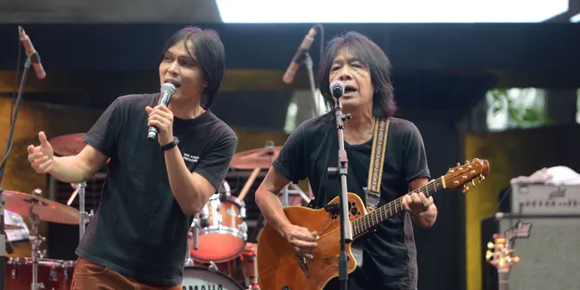 Nonton Konser Guns N Roses, Once Mekel Punya 'Misi Khusus'