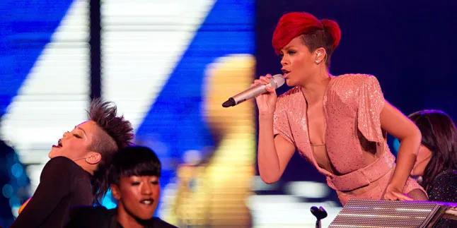 Nonton Rihanna Mulai Rp180Ribuan di Luar Negeri? Bisa Banget!