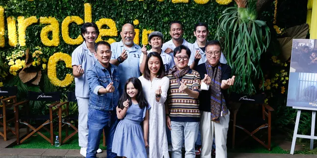 Nonton Versi Indonesia, Kreator Asli Asal Korea Selatan 'MIRACLE IN CELL NO 7' Sebut Remake Terbaik - Beri Warna Berbeda Nonton Versi Indonesia, Kreator Asli Asal Korea Selatan 'MIRACLE IN CELL NO 7' Sebut Remake Terbaik - Beri Warna Berbeda