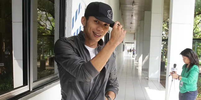 Norman Kamaru Jual Bubur Keliling Hanya Gosip?