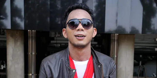 Norman Kamaru Produseri Band Elmonemo