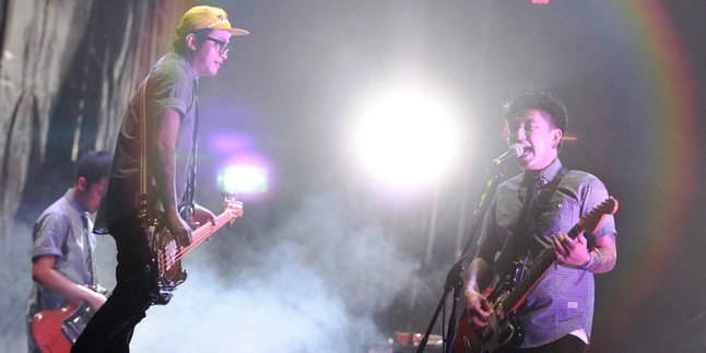 Nostalgia, Pee Wee Gaskins Pernah Dibayar Sebotol Anggur Merah