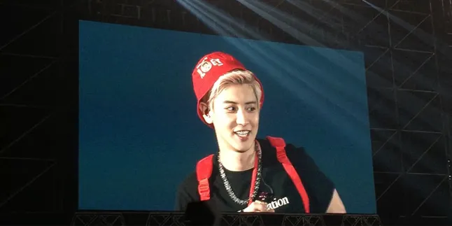 Notice Topi Merah Fans, Chanyeol EXO Berharap Dapat Kue Ulang Tahun dari Member