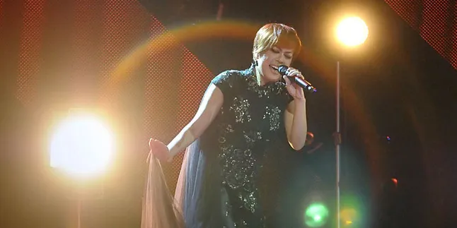 Novita Dewi Akui Kehilangan Shena Malsiana