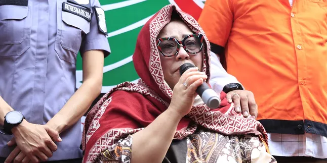 Nunung Pernah Konsumsi Narkoba 20 Tahun Silam, Akui Sejak Gabung Grup Lawak Nunung Pernah Konsumsi Narkoba 20 Tahun Silam, Akui Sejak Gabung Grup Lawak