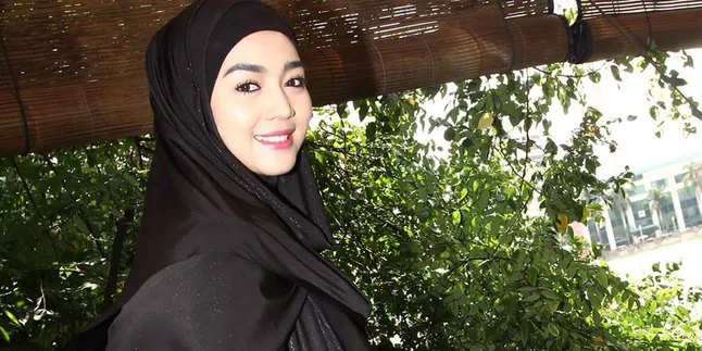 Nuri Maulida Pastikan Tak Jadi Menikah Nuri Maulida Pastikan Tak Jadi Menikah