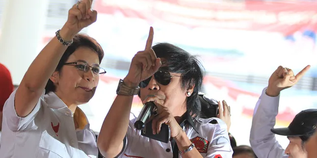 Nurul Arifin - Ian Kasella Lepas Kangen di Rumah Polonia