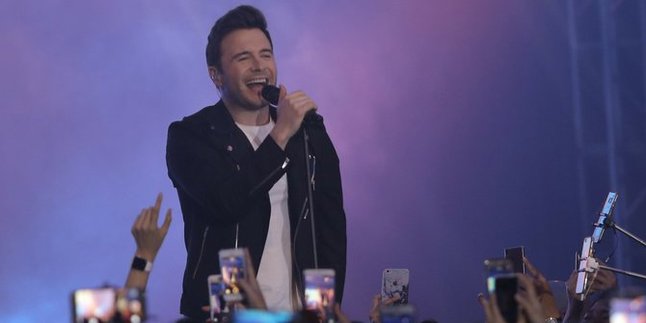 Nyanyi Bareng 7 Finalis Indonesian Idol, Ini Yang Dirasakan Shane Filan