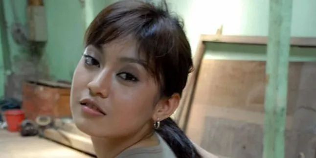 Nyanyi Kini Incaran Ayu Anjani Nyanyi Kini Incaran Ayu Anjani