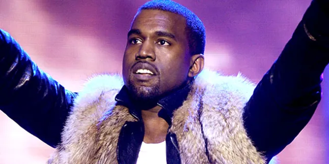 Nyanyi Lagu Baru, Kanye West Bikin Marah Audiens