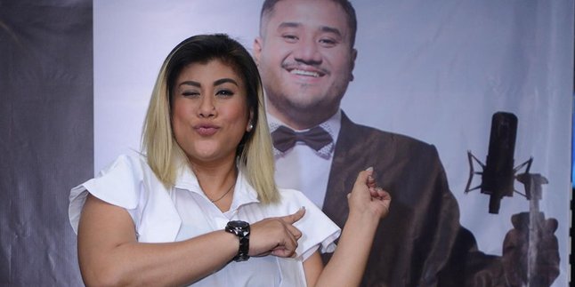 Nyanyi Lagu Ini, Regina Ivanova Selalu Terkenang Mike Mohede