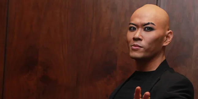 Nyaris Tabrak Nycta Gina, Deddy Corbuzier Hilang Secara Misterius