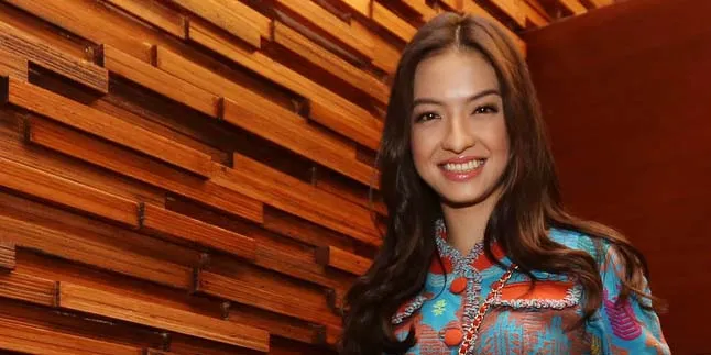 Ogah Galau, Raline Shah Hampir Tolak 'SURGA YANG TAK DIRINDUKAN' Ogah Galau, Raline Shah Hampir Tolak 'SURGA YANG TAK DIRINDUKAN'