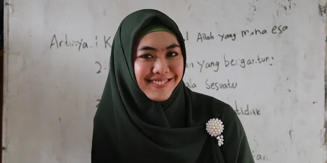 Oki Setiana Dewi: Bulan Ramadan Tahun Ini Sangat Spesial Oki Setiana Dewi: Bulan Ramadan Tahun Ini Sangat Spesial