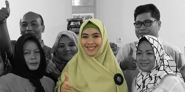 Oki Setiana Dewi Gelar Kajian Islam di Gang Dolly Surabaya