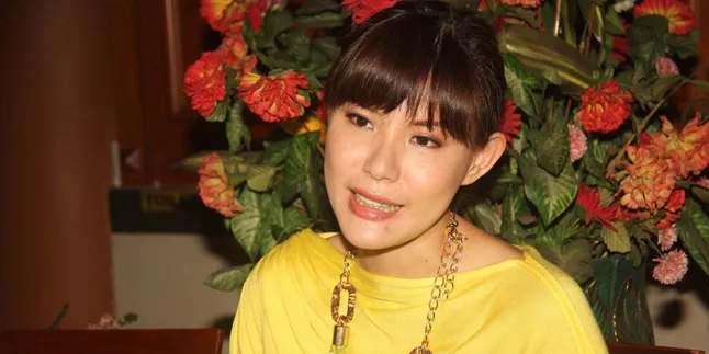 Olga Lydia Tak Berhenti Belajar Akting Olga Lydia Tak Berhenti Belajar Akting