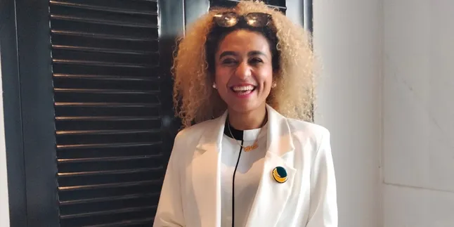 Olvah Alhamid, Dari Panggung Catwalk ke Panggung Politik