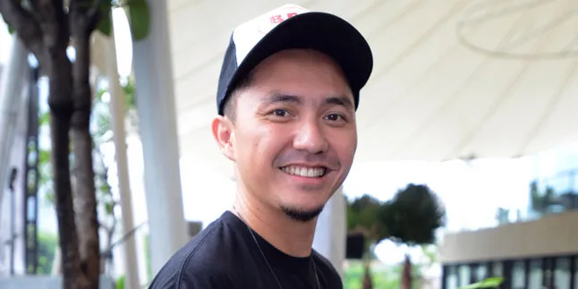 Omesh Akui Istrinya Suka Pakai Motor Untuk Sehari-Hari Omesh Akui Istrinya Suka Pakai Motor Untuk Sehari-Hari