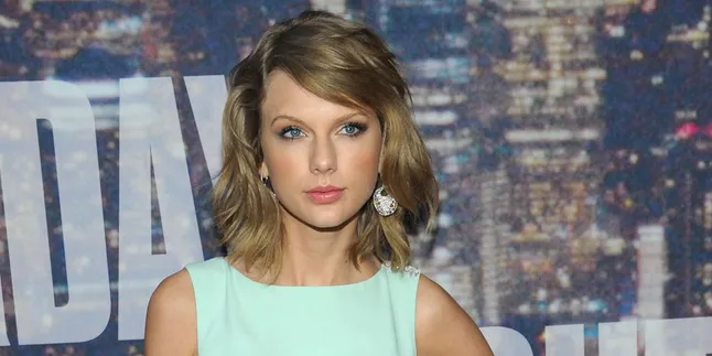 OMG! Kaki Mulus Taylor Swift Diasuransikan Senilai 527 Miliar OMG! Kaki Mulus Taylor Swift Diasuransikan Senilai 527 Miliar
