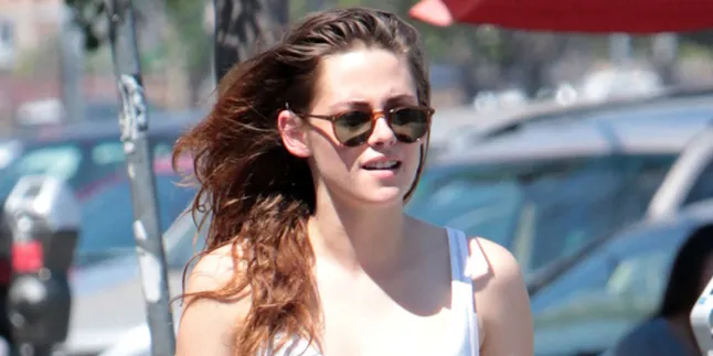 OMG! Kristen Stewart Jadi Gelandangan? OMG! Kristen Stewart Jadi Gelandangan?