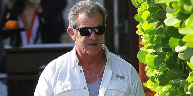 OMG! Ternyata Kepala Mel Gibson Alami Botak Parah!