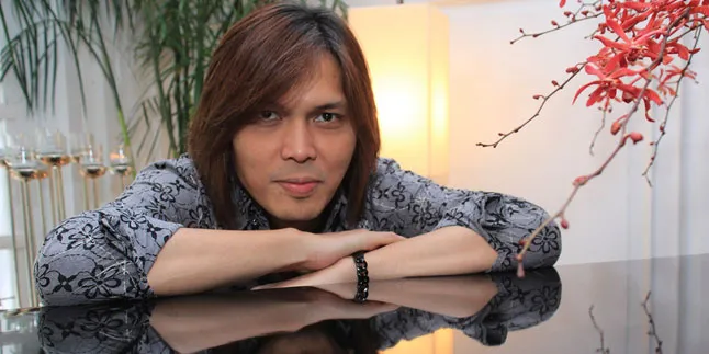 Once Belum Kesampaian Foto Bareng Dengan Steve Vai Once Belum Kesampaian Foto Bareng Dengan Steve Vai