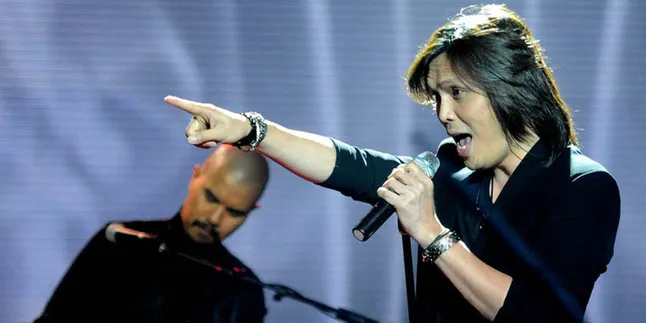 Once: Nyanyi Lipsync Itu Membohongi!