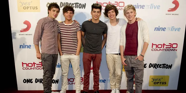 One Direction Dikabarkan Bubar Lagi, Ini Tanggapan Harry Styles