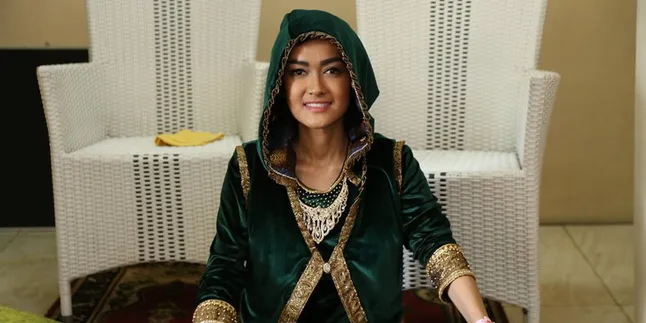 Operasi Syaraf Tulang Belakang Julia Perez Bertujuan Untuk Ini... Operasi Syaraf Tulang Belakang Julia Perez Bertujuan Untuk Ini...