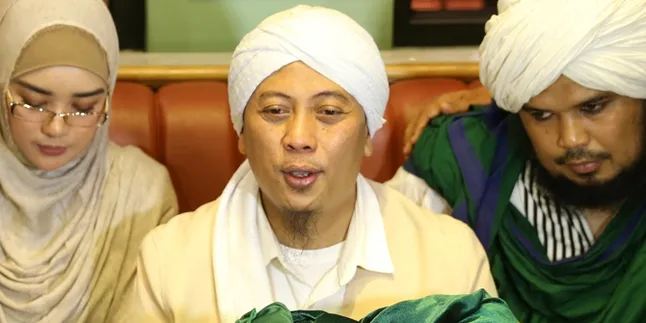 Opick Beberkan Syarat Perawatan Rambut Nabi Muhammad SAW Opick Beberkan Syarat Perawatan Rambut Nabi Muhammad SAW