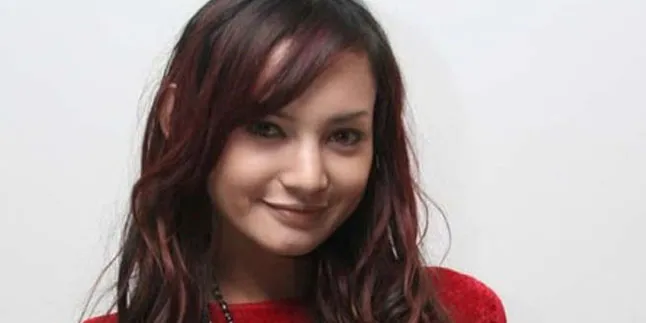 Oplosan Miras - Soft Drink, Penyebab Kematian Della Caroline?