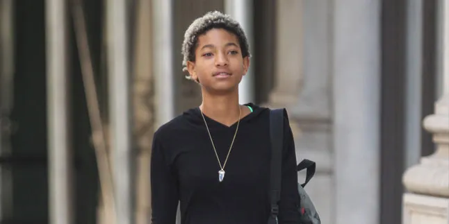 Orangtua Dikabarkan Bercerai, Willow Smith Buka Suara Orangtua Dikabarkan Bercerai, Willow Smith Buka Suara