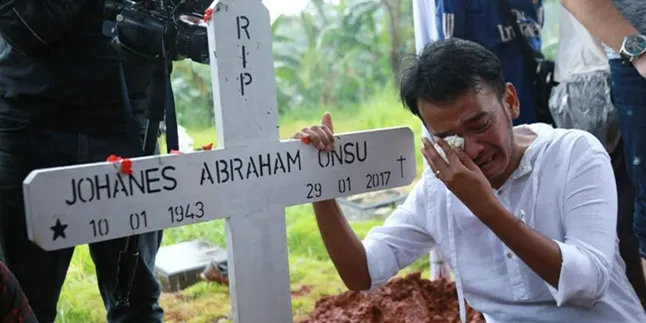 Ortu Meninggal di Tanggal Yang Sama, Ruben Onsu: Itu Sebuah Cinta Ortu Meninggal di Tanggal Yang Sama, Ruben Onsu: Itu Sebuah Cinta