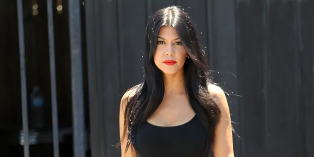Pacar Akui Simpan Kabar Bahagia, Kourtney Kardashian: Aku Hamil Pacar Akui Simpan Kabar Bahagia, Kourtney Kardashian: Aku Hamil