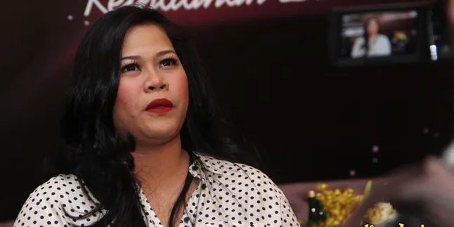 Pacar Jauh, Okki Lukman Obati Kangen Lewat Video Call Pacar Jauh, Okki Lukman Obati Kangen Lewat Video Call