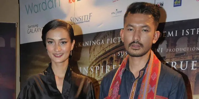Pacaran dan Menikah Cepat Jadi Tantangan Untuk Atiqah Hasiholan Pacaran dan Menikah Cepat Jadi Tantangan Untuk Atiqah Hasiholan