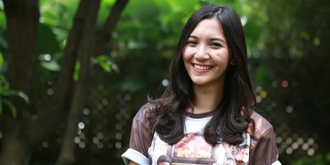 Pacaran, Sheila Tak Cemburu Vidi Aldiano Dikelilingi Banyak Cewek Pacaran, Sheila Tak Cemburu Vidi Aldiano Dikelilingi Banyak Cewek