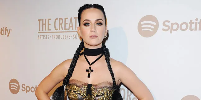 'Pacaran' Dengan Orlando Bloom, Katy Perry Masih Hubungi Mantan 'Pacaran' Dengan Orlando Bloom, Katy Perry Masih Hubungi Mantan