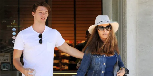 Pacari Miley Cyrus, Patrick Schwarzenegger Tak Direstui Ibunya Pacari Miley Cyrus, Patrick Schwarzenegger Tak Direstui Ibunya