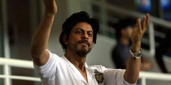 Pagar Rumah Dicoret Fans Iseng, Shahrukh Khan Kesal dan Shock