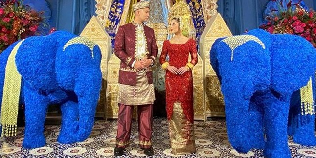 Wearing Minang Traditional Wedding Dress, Nikita Willy's Wedding Dream Finally Comes True