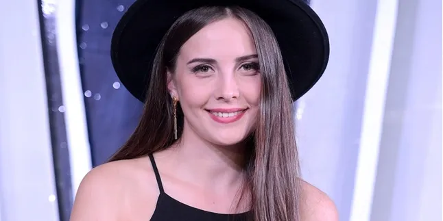 Pakai Baju Sama di Jakarta & Bali, Selin Sezgin Tak Sempat Ganti?