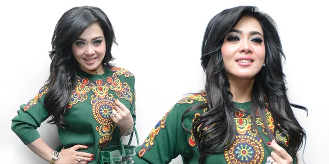 Pakai Busana Menerawang, Syahrini Pamer Keseksian di Malaysia