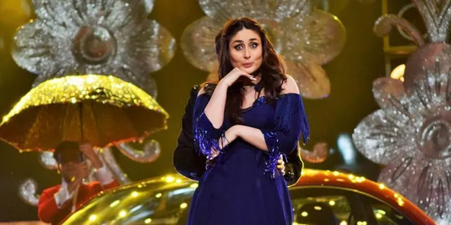 Pakai Celana Jeans Longgar, Kareena Kapoor Tampil Chic & Fresh Pakai Celana Jeans Longgar, Kareena Kapoor Tampil Chic & Fresh
