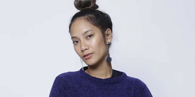 Pakai Dress Double High Slit, Tara Basro Hot di Screening 'PEREMPUAN TANAH JAHANAM'